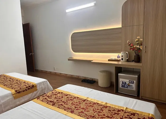 Traly Hotel *